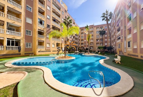 Appartement · Herverkoop - Torrevieja · Parque de las Naciones · Alicante · Spanje