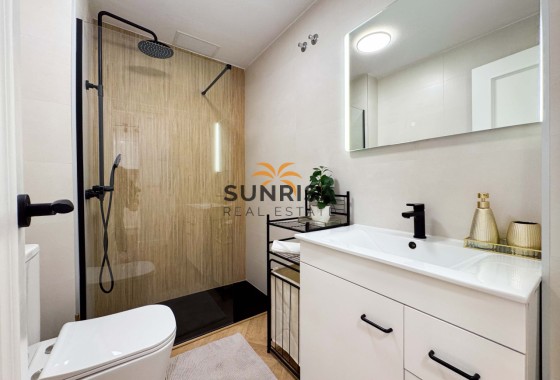 Appartement · Herverkoop - Torrevieja · Parque de las Naciones · Alicante · Spanje