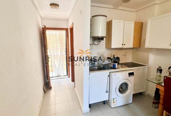 Apartamento · Reventa - Torrevieja · La Siesta - El Salado - Torreta · Alicante · España