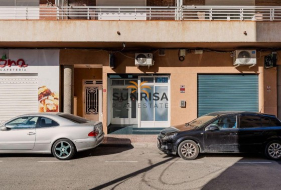 Bedrijfsruimte · Herverkoop - Torrevieja · Playa de los Locos · Alicante · Spanje