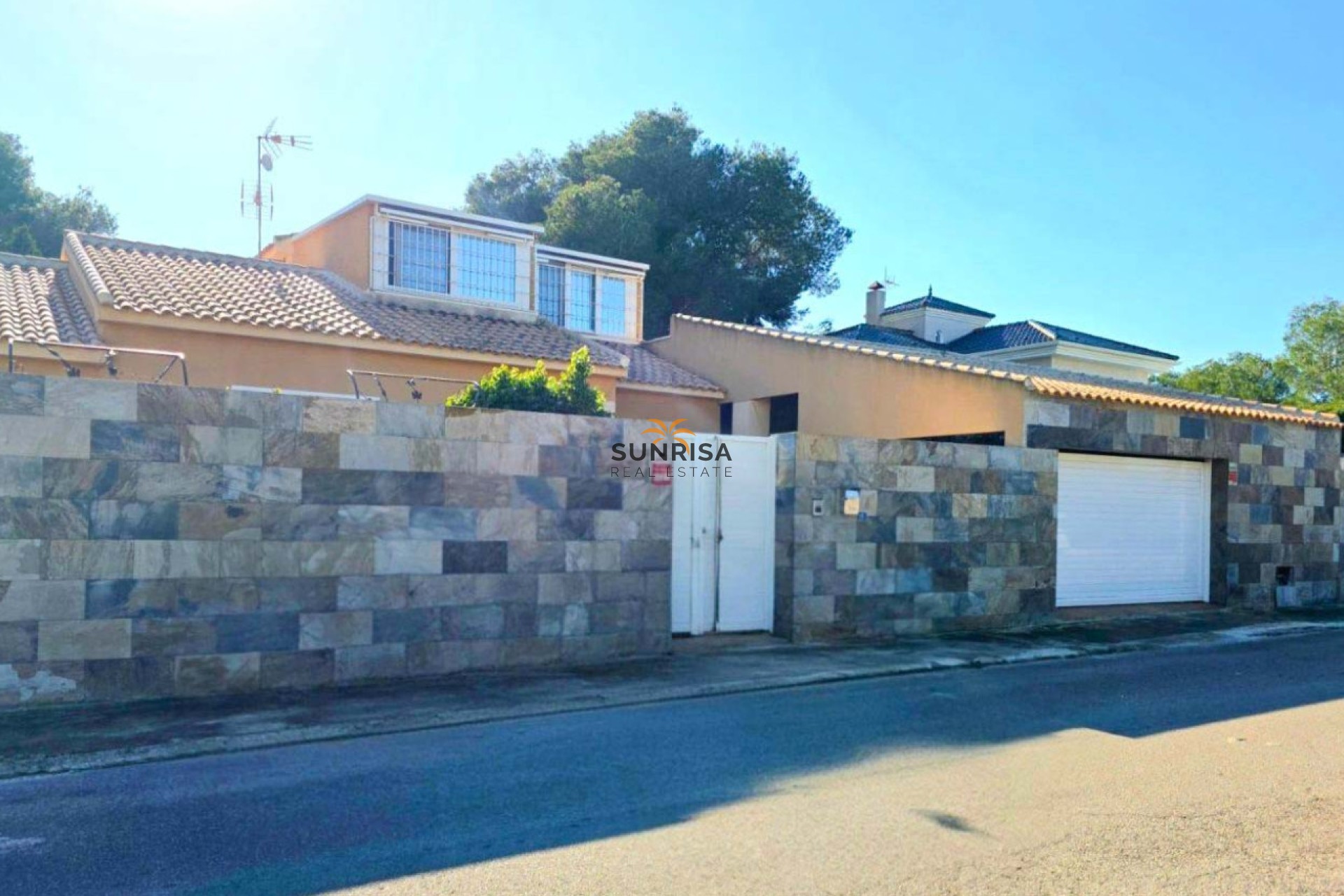 Revente - Villa - Orihuela Costa