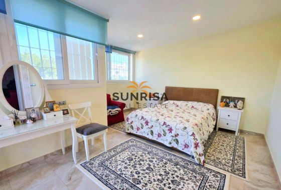 Villa · Revente - Orihuela Costa · Campoamor · Alicante · Espagne