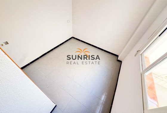 Apartamento · Reventa - Torrevieja · Playa de los Locos · Alicante · España