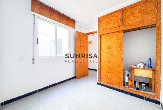 Apartamento · Reventa - Torrevieja · Playa de los Locos · Alicante · España
