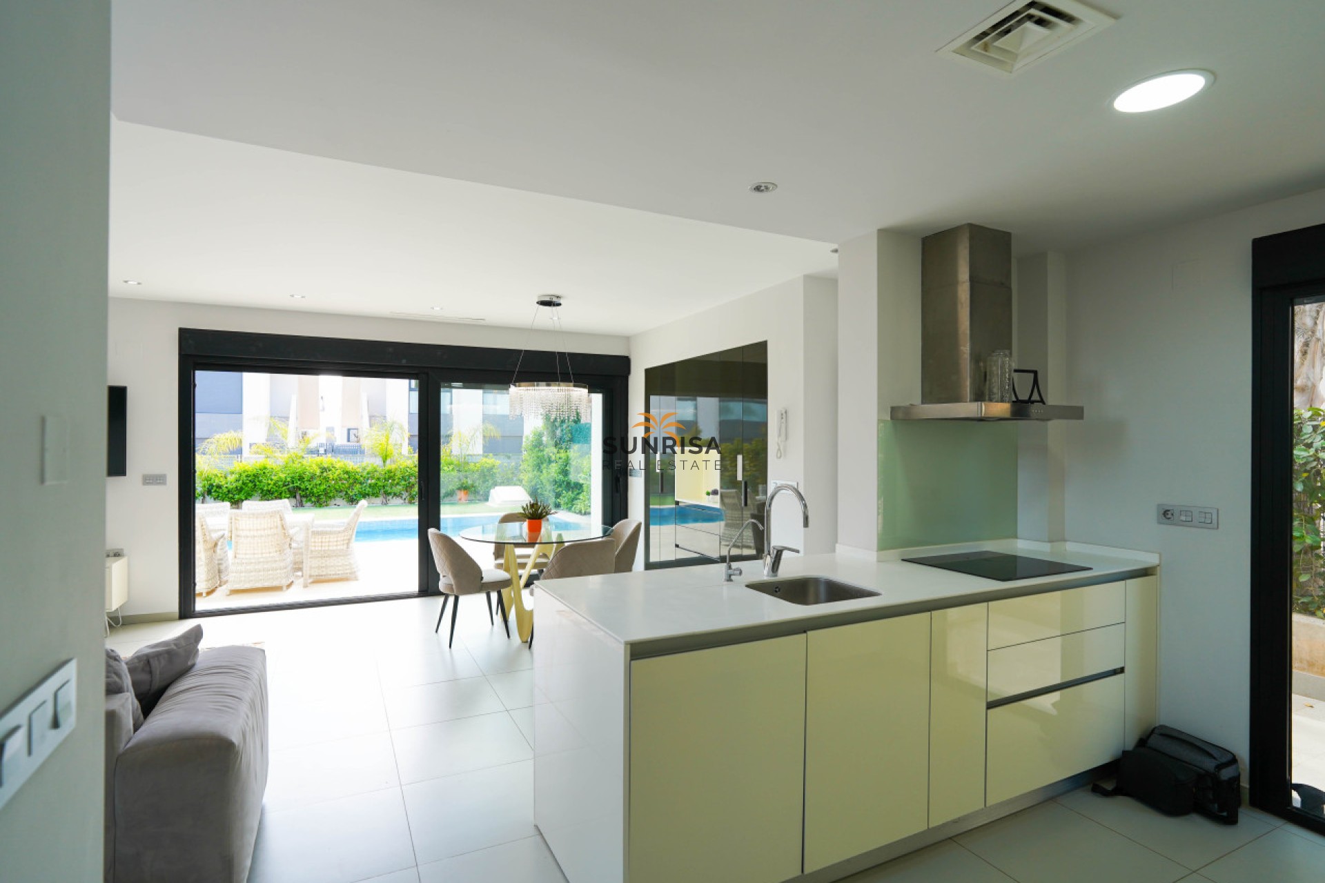 Resale - Villa - Ciudad Quesada