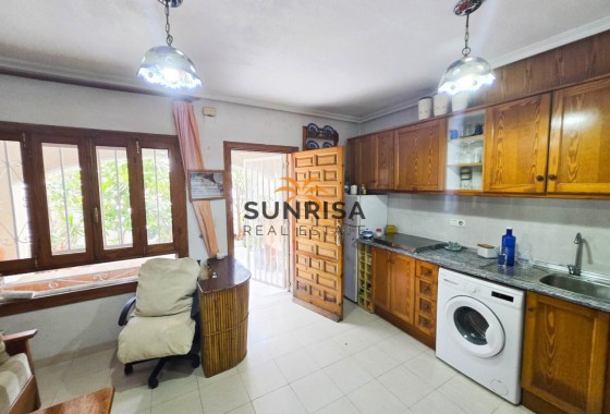 Villa · Reventa - Torrevieja · Los Frutales · Alicante · España