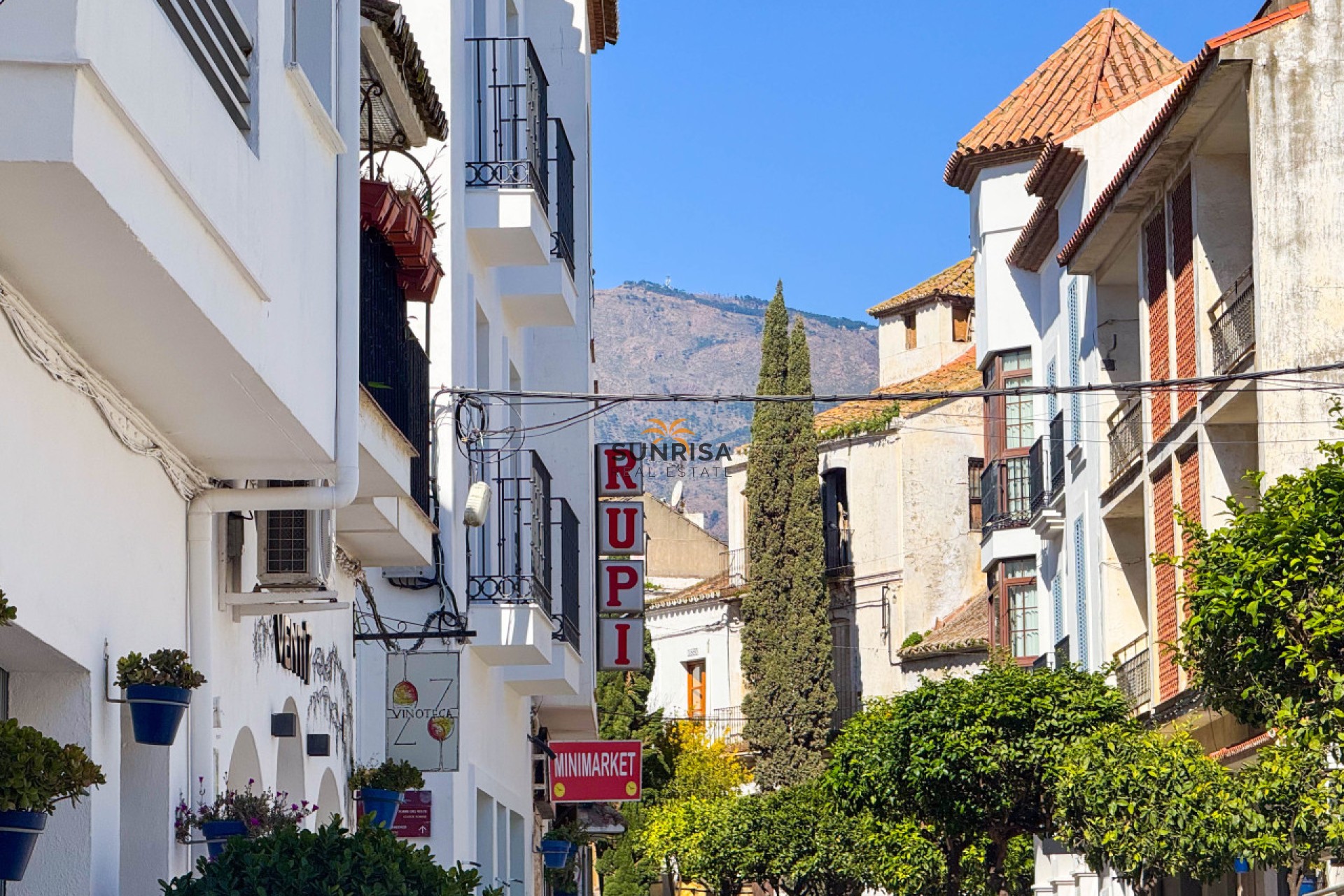 Herverkoop - Herenhuis - Estepona