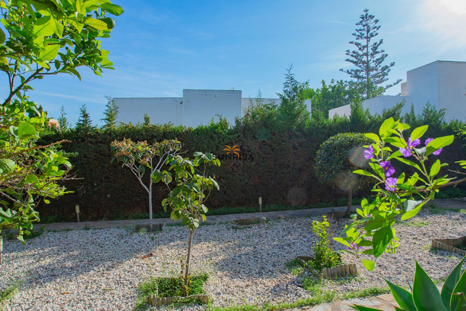 Resale - Villa - Torrevieja