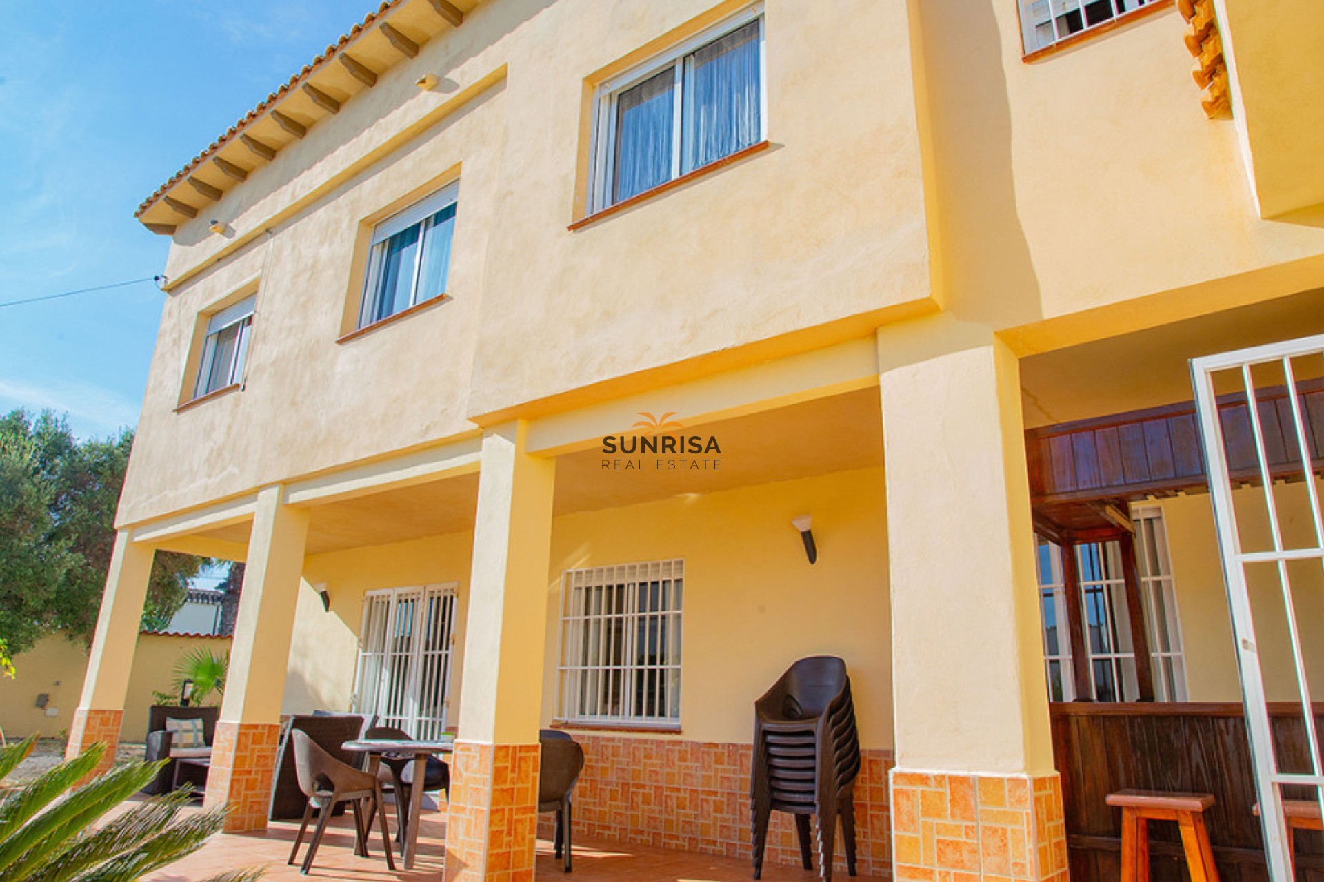 Resale - Villa - Torrevieja