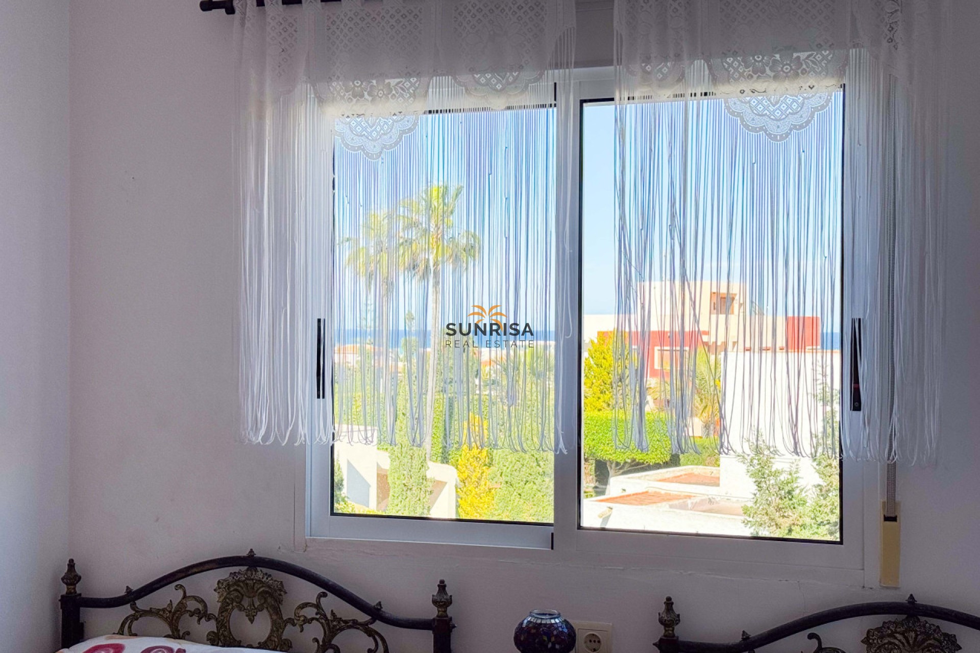 Resale - Villa - Torrevieja