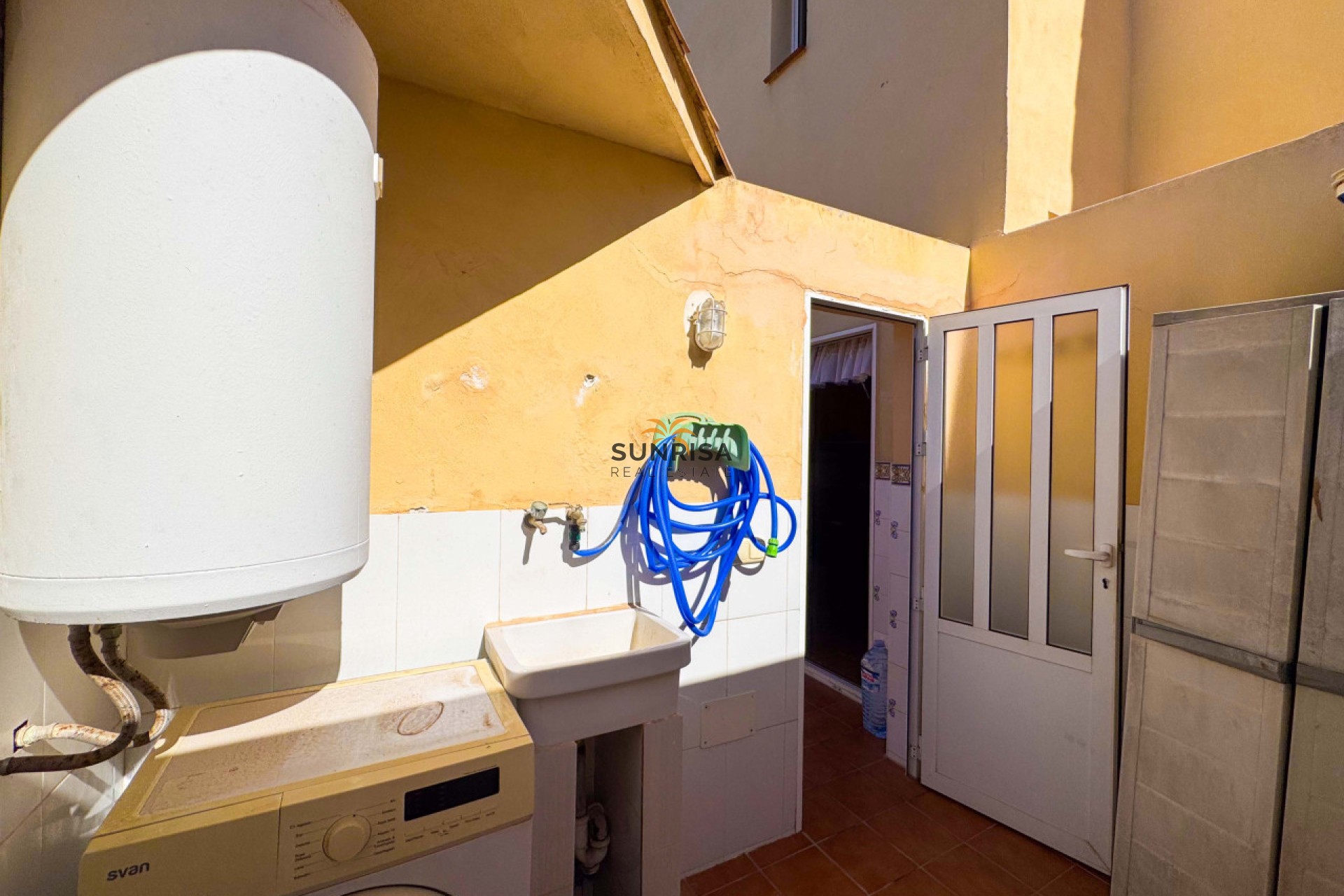 Resale - Villa - Torrevieja