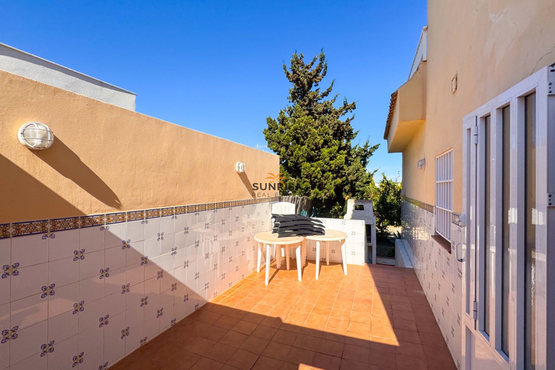 Resale - Villa - Torrevieja