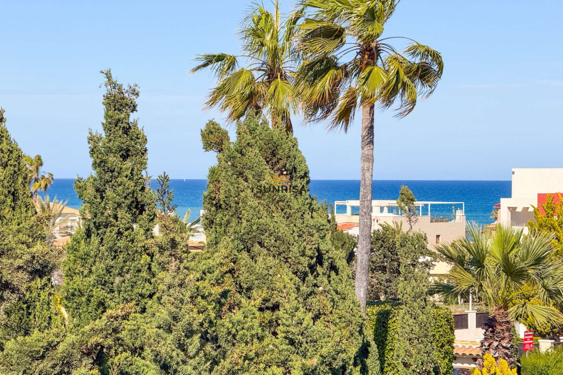 Resale - Villa - Torrevieja