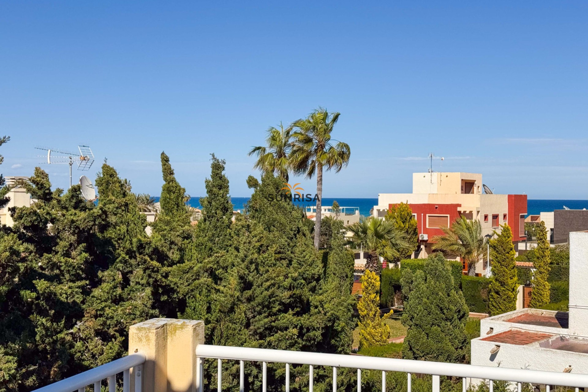 Resale - Villa - Torrevieja