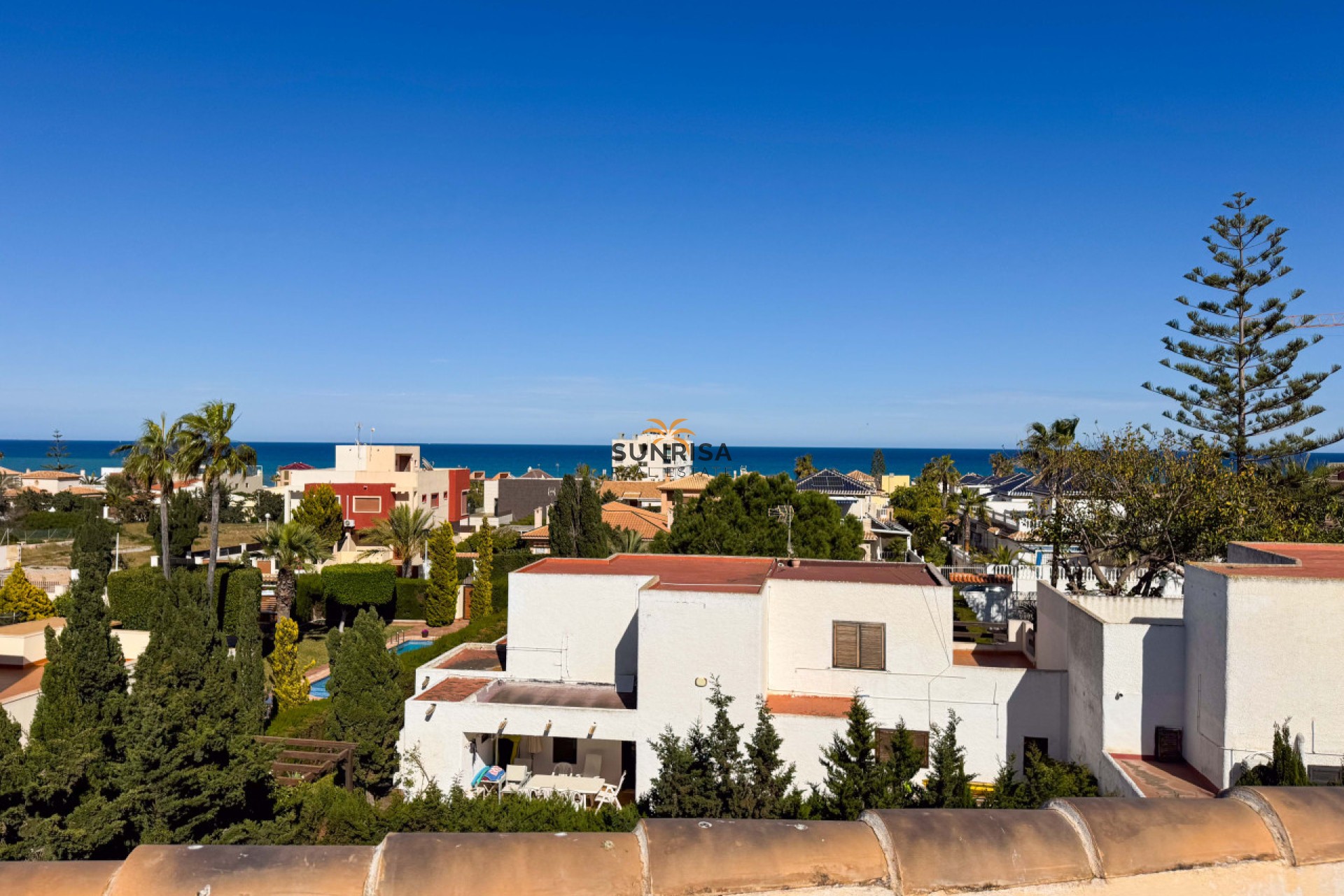 Resale - Villa - Torrevieja