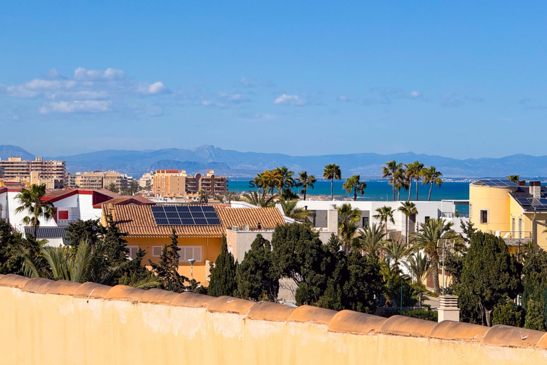 Resale - Villa - Torrevieja