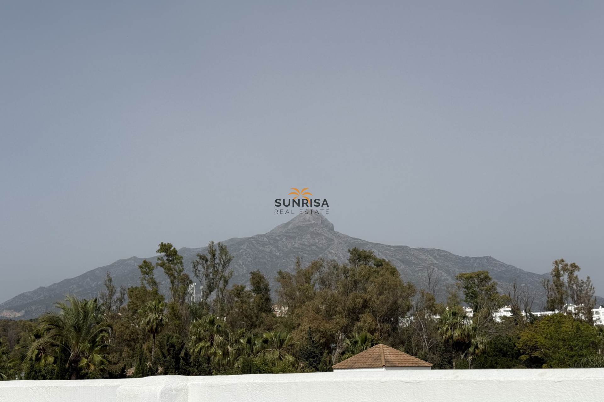 Reventa - Villa - Marbella