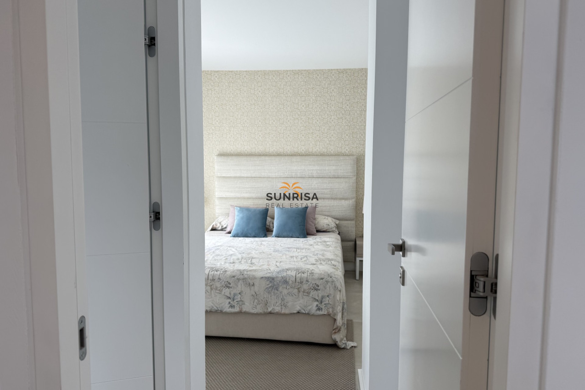 Reventa - Villa - Marbella