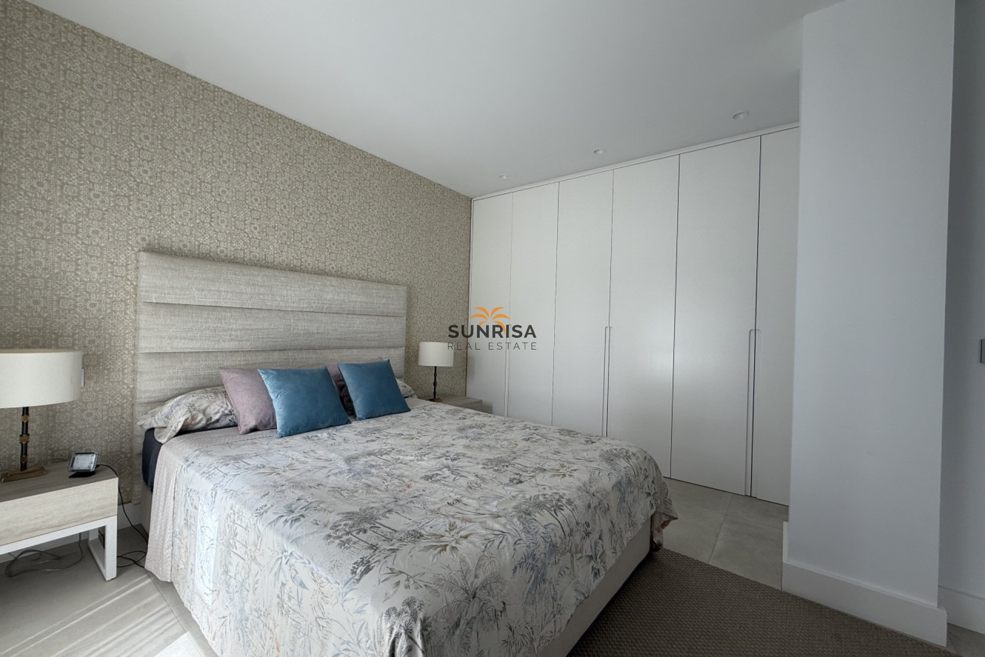 Reventa - Villa - Marbella