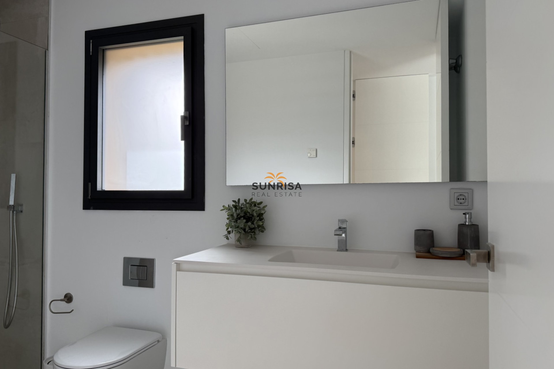 Reventa - Villa - Marbella