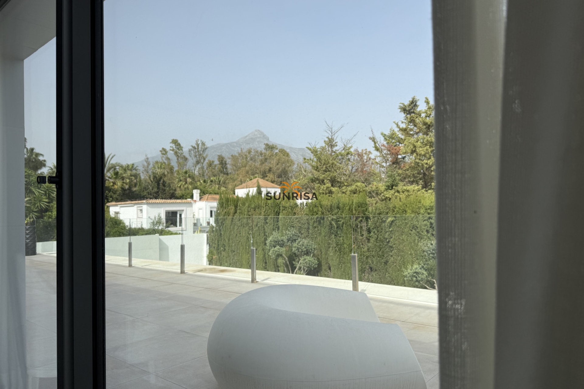 Reventa - Villa - Marbella