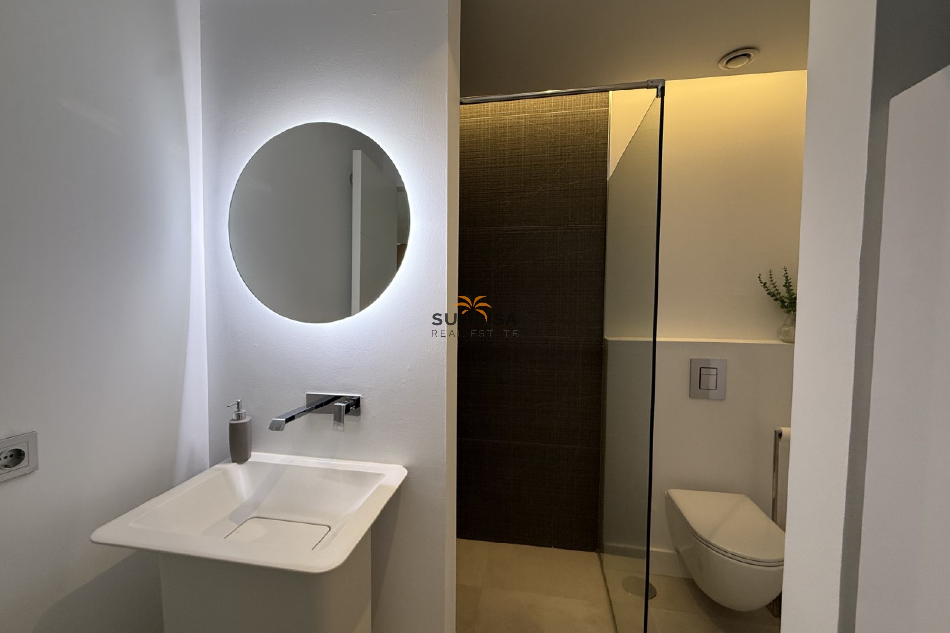 Reventa - Villa - Marbella