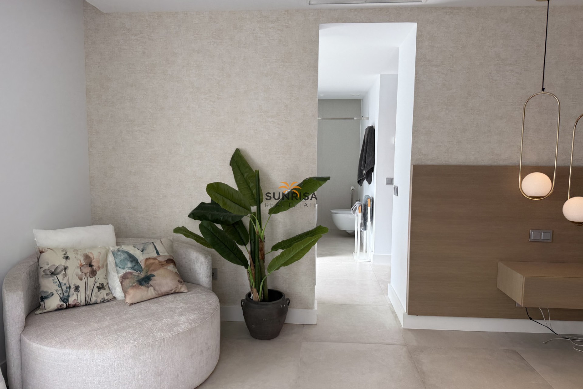 Reventa - Villa - Marbella