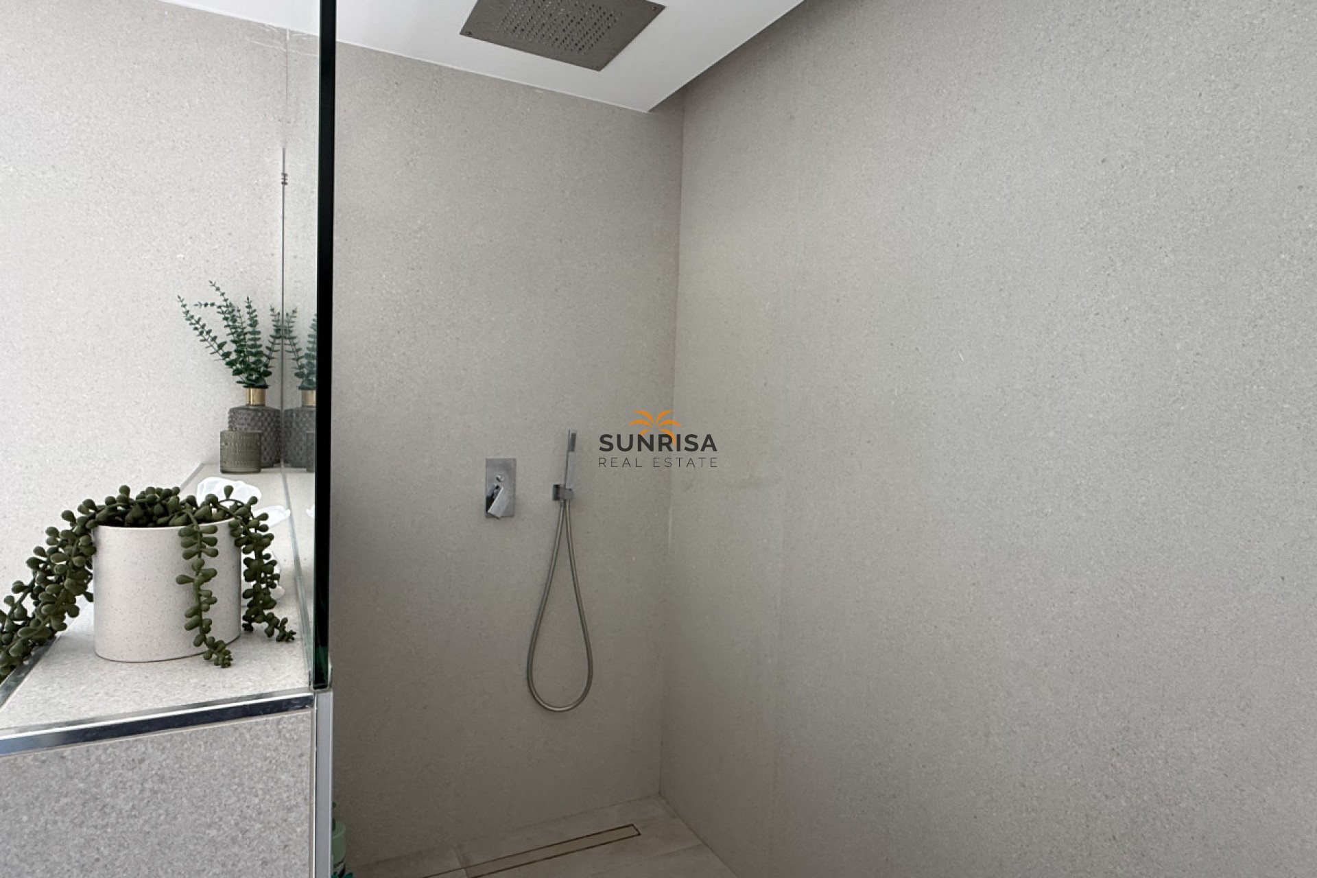 Reventa - Villa - Marbella