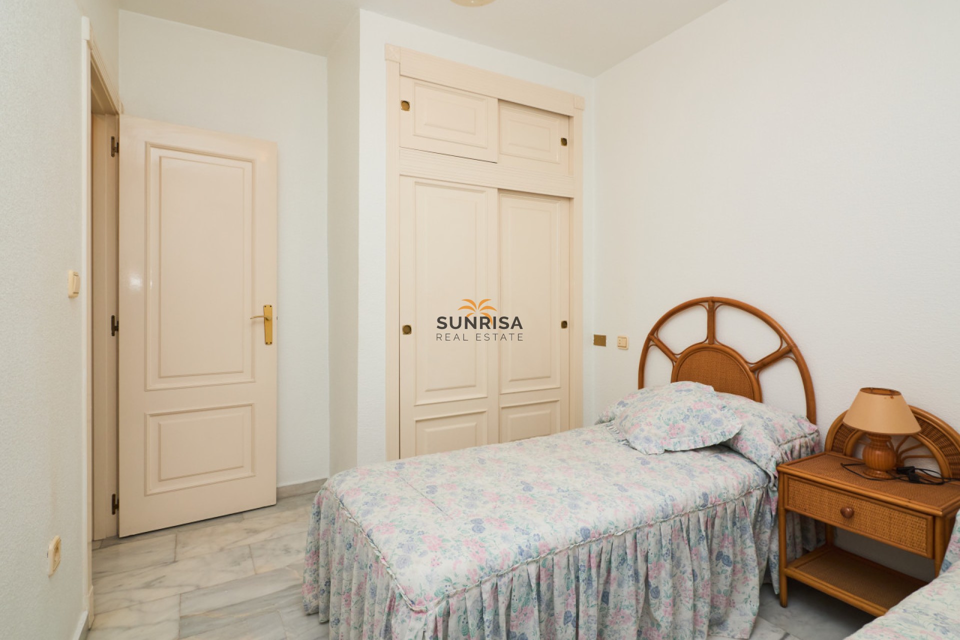 Resale - Apartment - Torrevieja