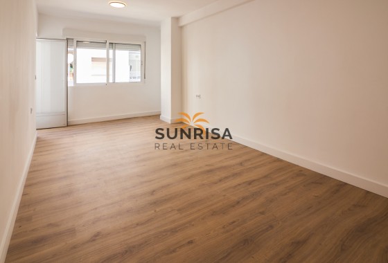 Apartamento · Reventa - Torrevieja · Centro · Alicante · España
