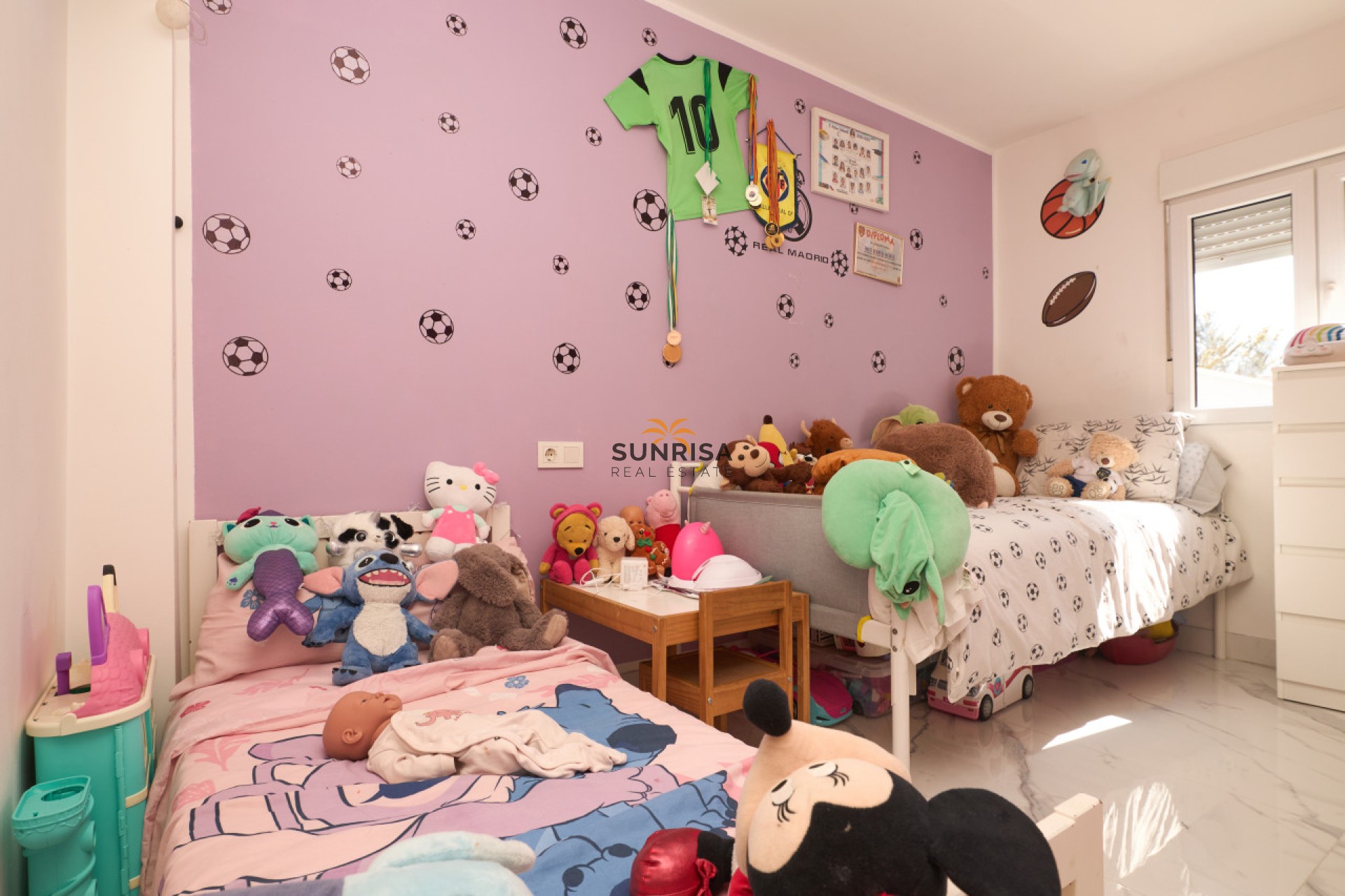 Resale - Villa - Torrevieja