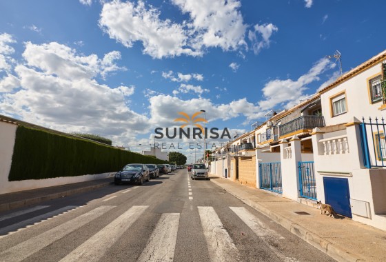Villa · Revente - Torrevieja · Jardín del Mar · Alicante · Espagne