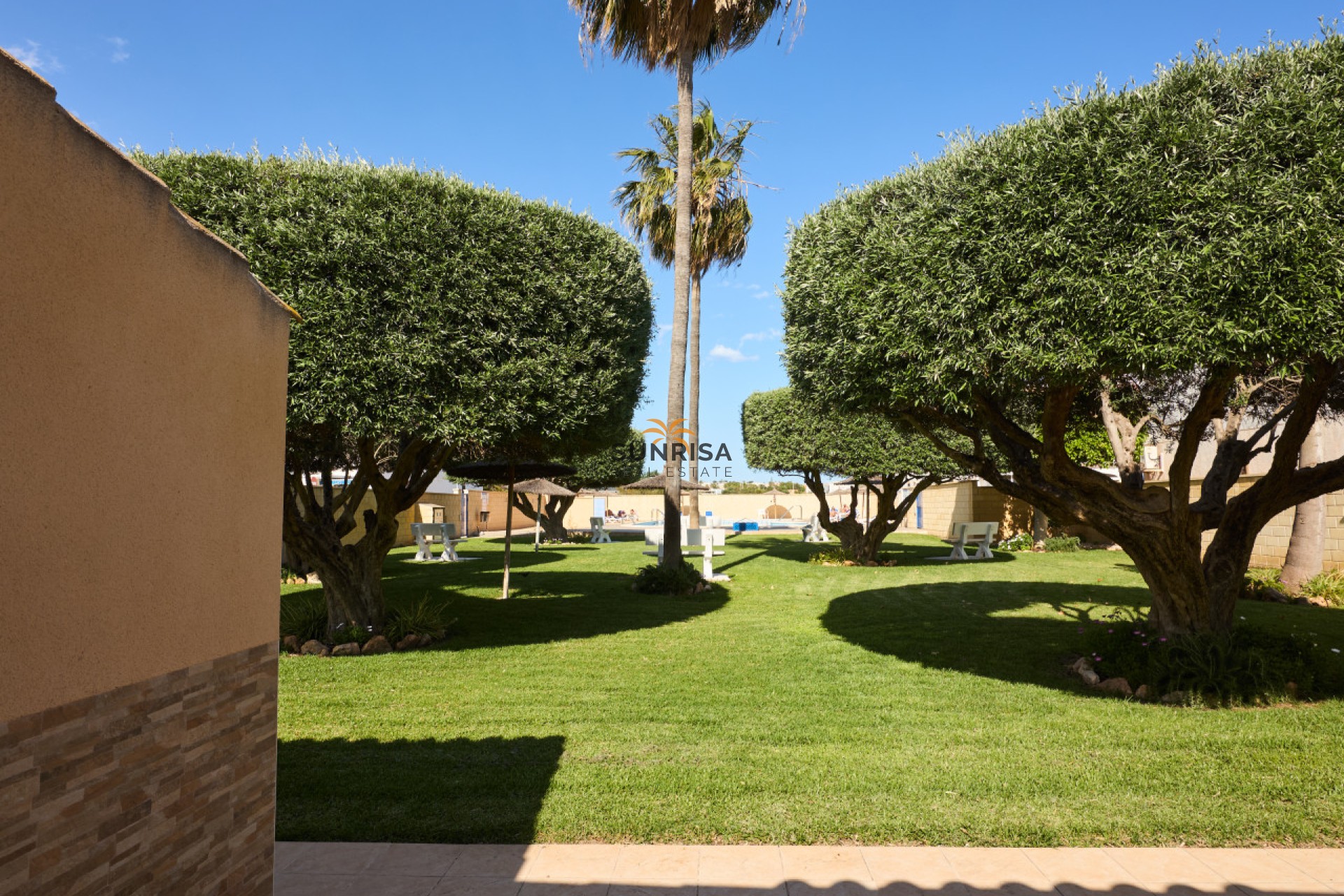 Resale - Villa - Torrevieja