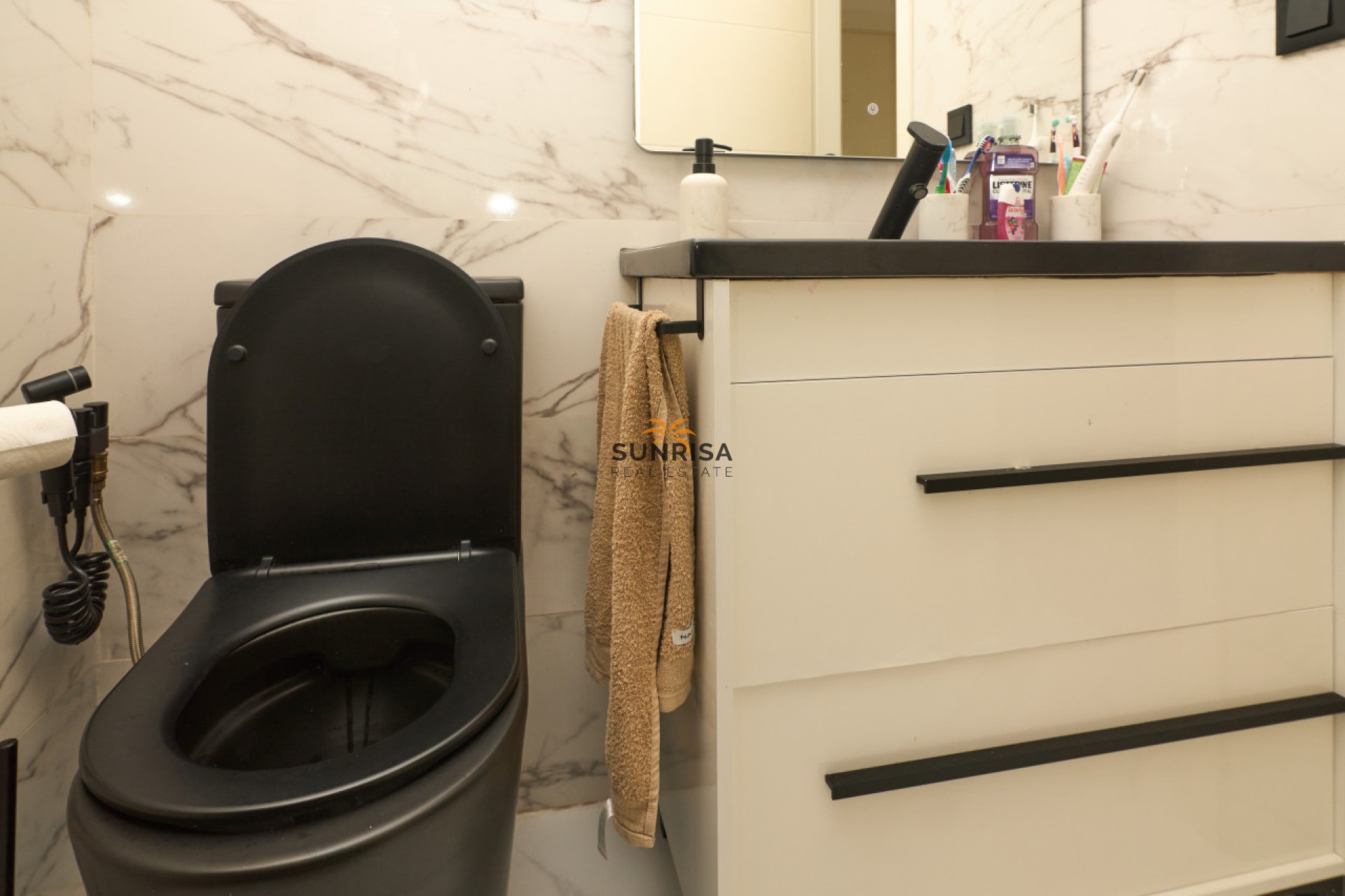 Resale - Villa - Torrevieja