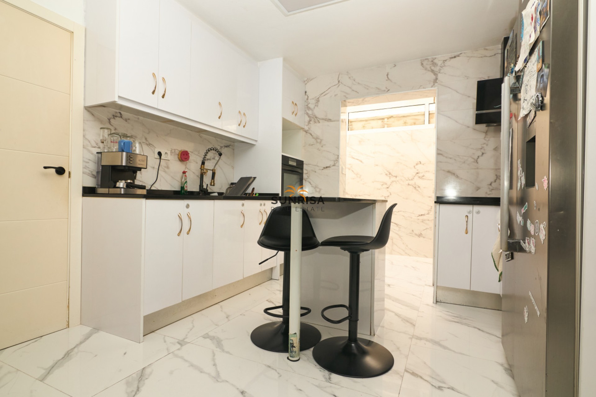 Resale - Villa - Torrevieja