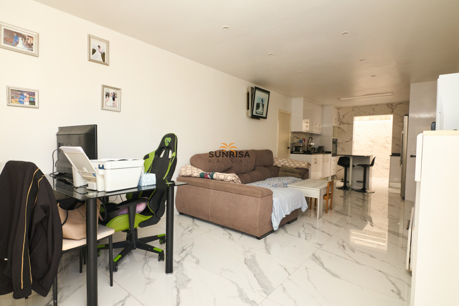 Resale - Villa - Torrevieja