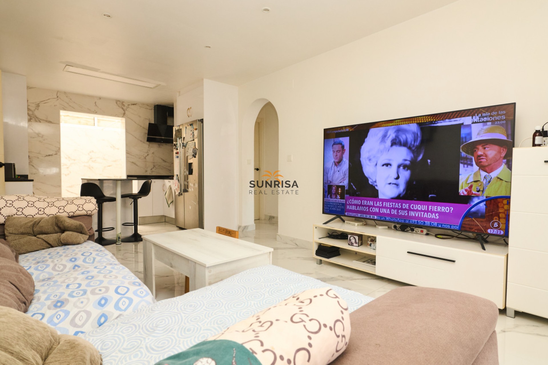 Resale - Villa - Torrevieja