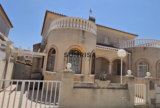 Maison de ville · Revente - Torrevieja · Sector 25 · Alicante · Espagne