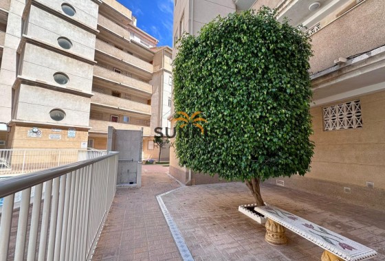 Appartement · Revente - Torrevieja · Calas Blancas · Alicante · Espagne