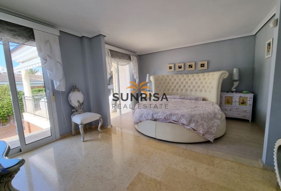 Villa · Revente - Torrevieja · La Mata · Alicante · Espagne