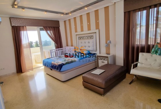 Villa · Revente - Torrevieja · La Mata · Alicante · Espagne