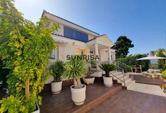 Villa · Revente - Torrevieja · La Mata · Alicante · Espagne
