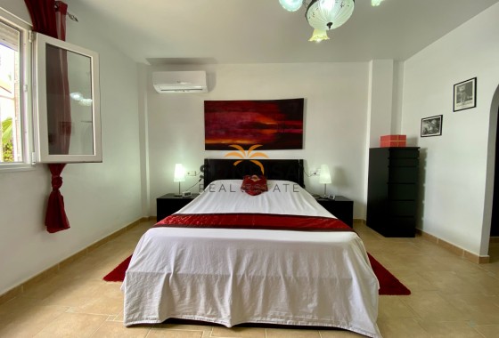 Villa · Revente - Algorfa · Lomas De La Juliana · Alicante · Espagne
