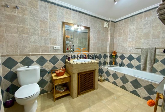 Villa · Revente - Algorfa · Lomas De La Juliana · Alicante · Espagne