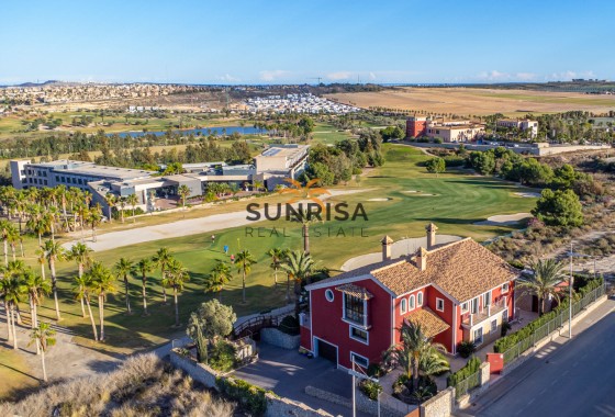 Villa · Herverkoop - Algorfa · La Finca Golf Resort · Alicante · Spanje