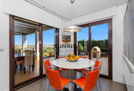 Villa · Herverkoop - Algorfa · La Finca Golf Resort · Alicante · Spanje