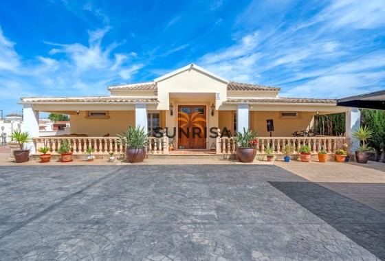 Finca · Herverkoop - Heredades · Alicante · Spanje
