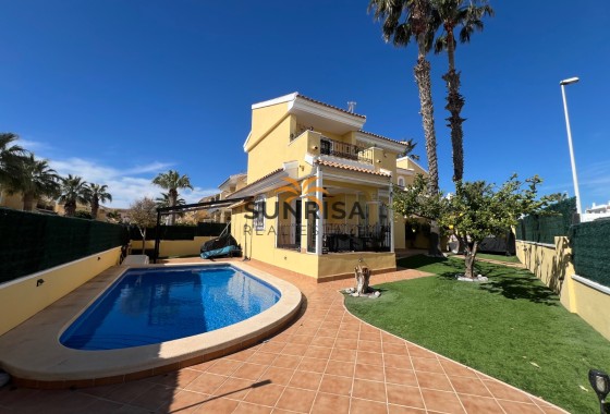 Villa · Herverkoop - Orihuela Costa · Los Dolses · Alicante · Spanje
