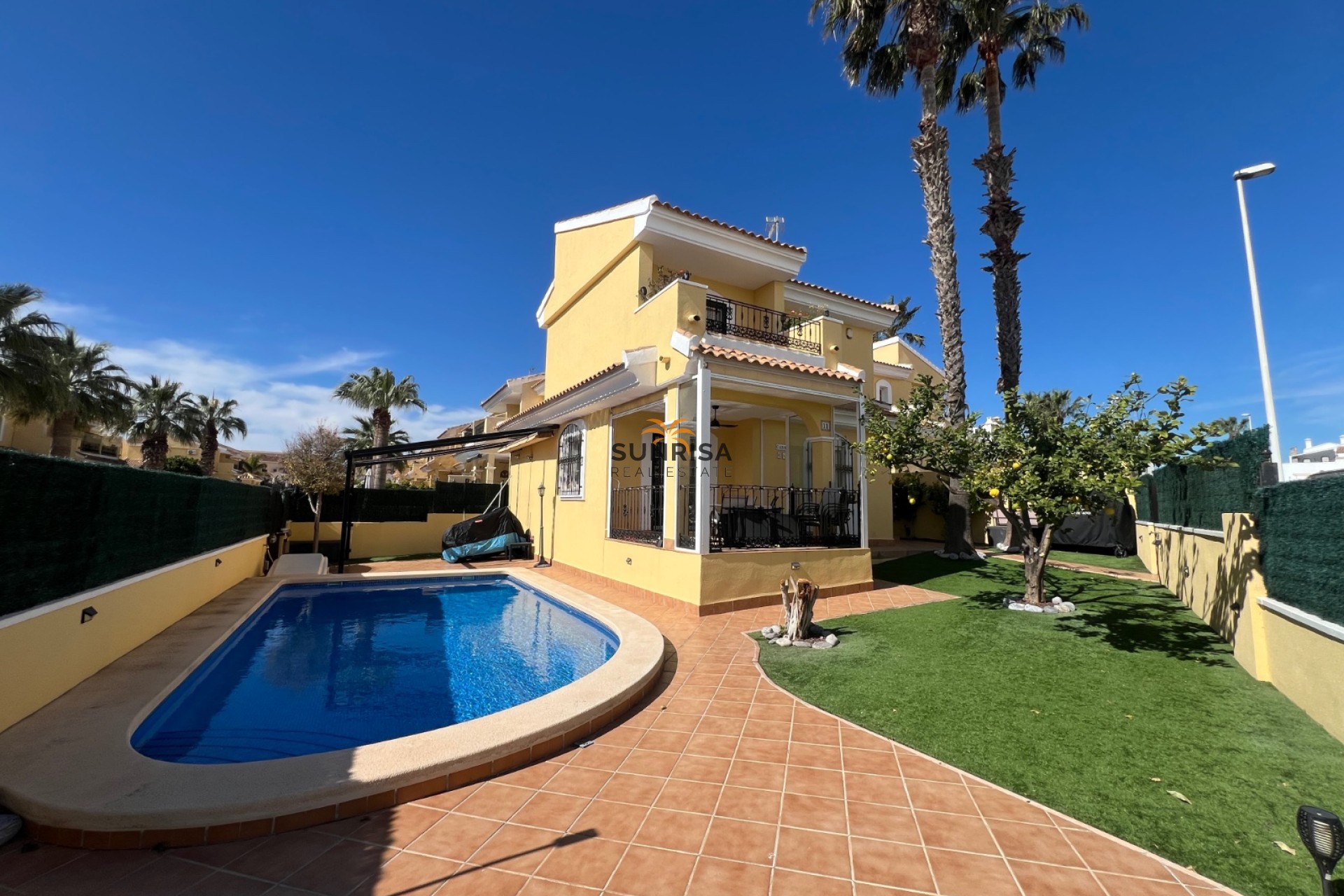 Herverkoop - Villa - Orihuela Costa