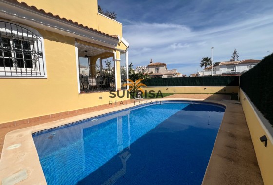 Villa · Herverkoop - Orihuela Costa · Los Dolses · Alicante · Spanje